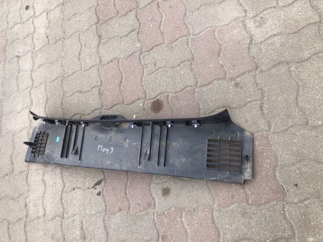 bontott RENAULT MEGANE III Hátfal Burkolat