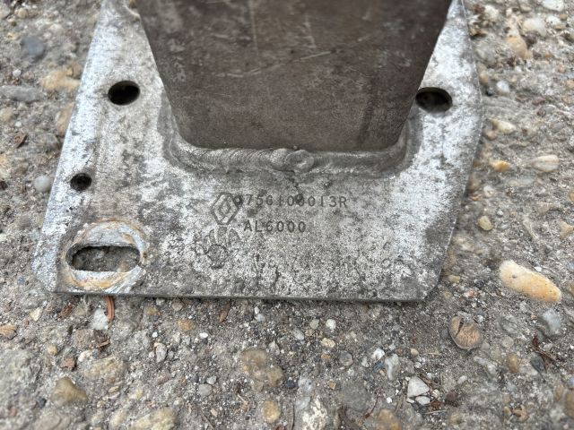 bontott RENAULT MEGANE III Hátsó Lökhárító Merevítő (Fém)