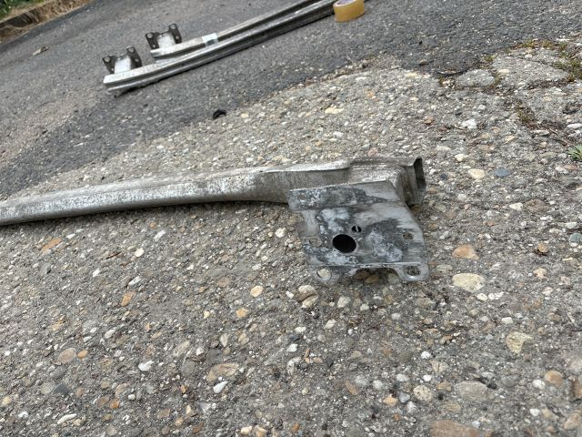 bontott RENAULT MEGANE III Hátsó Lökhárító Merevítő (Fém)