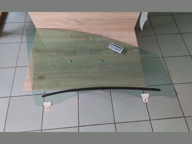 bontott RENAULT MEGANE III Jobb első Ablak