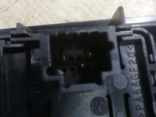 bontott RENAULT MEGANE III Jobb első Ablakemelő Kapcsoló