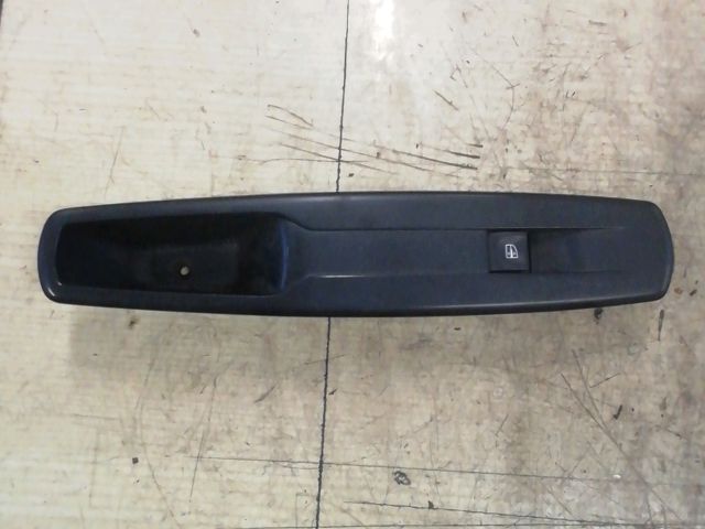 bontott RENAULT MEGANE III Jobb első Ablakemelő Kapcsoló