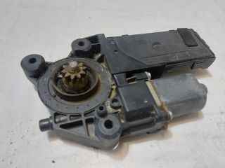 bontott RENAULT MEGANE III Jobb első Ablakemelő Motor