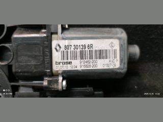 bontott RENAULT MEGANE III Jobb első Ablakemelő Motor