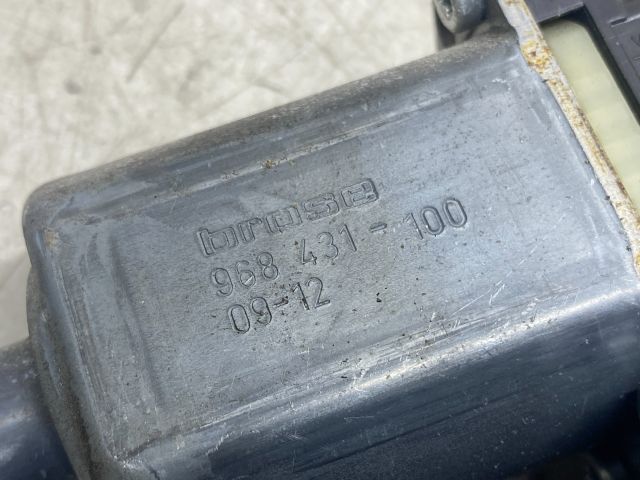 bontott RENAULT MEGANE III Jobb első Ablakemelő Motor