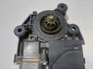 bontott RENAULT MEGANE III Jobb első Ablakemelő Motor