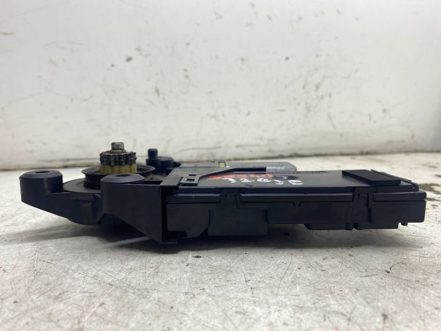 bontott RENAULT MEGANE III Jobb első Ablakemelő Motor