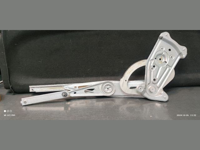 bontott RENAULT MEGANE III Jobb első Ablakemelő Szerkezet (Elektromos)