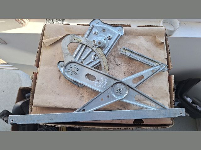 bontott RENAULT MEGANE III Jobb első Ablakemelő Szerkezet (Elektromos)