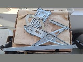 bontott RENAULT MEGANE III Jobb első Ablakemelő Szerkezet (Elektromos)