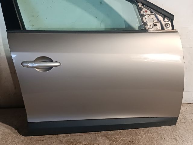 bontott RENAULT MEGANE III Jobb első Ajtó (Részeivel)