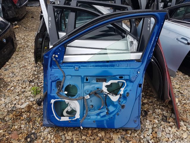 bontott RENAULT MEGANE III Jobb első Ajtó (Üres lemez)