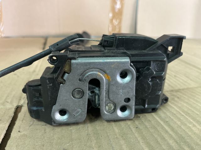 bontott RENAULT MEGANE III Jobb első Ajtózár