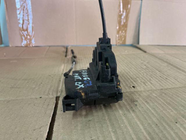 bontott RENAULT MEGANE III Jobb első Ajtózár