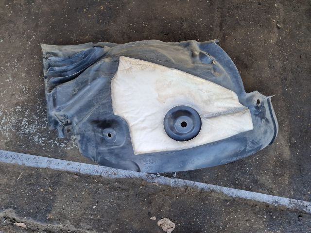 bontott RENAULT MEGANE III Jobb első Hátsó Dobbetét (Kerékjárati, Műanyag)