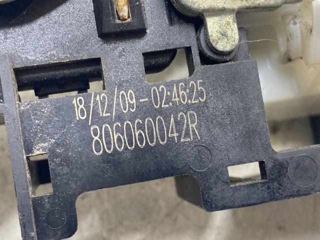 bontott RENAULT MEGANE III Jobb első Külső Kilincs