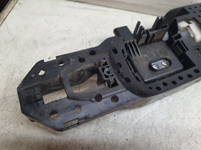 bontott RENAULT MEGANE III Jobb első Külső Kilincsfészek