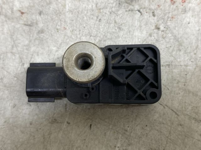 bontott RENAULT MEGANE III Jobb első Oldal Ütközés Érzékelő