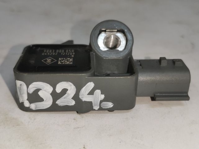 bontott RENAULT MEGANE III Jobb első Oldal Ütközés Érzékelő