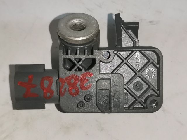 bontott RENAULT MEGANE III Jobb első Oldal Ütközés Érzékelő