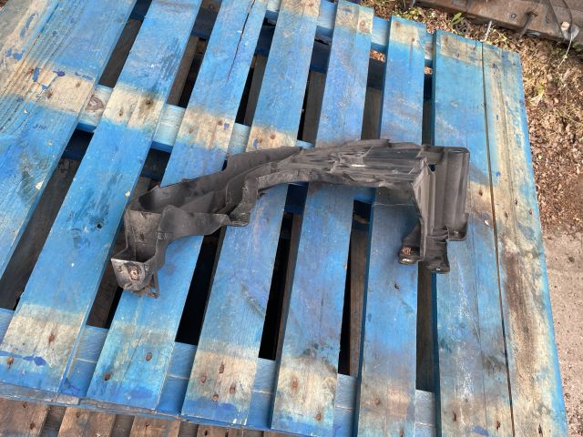 bontott RENAULT MEGANE III Jobb Fényszóró Tartó