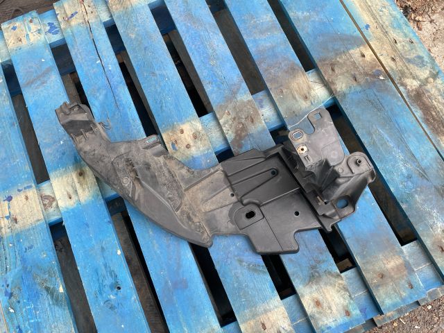 bontott RENAULT MEGANE III Jobb Fényszóró Tartó