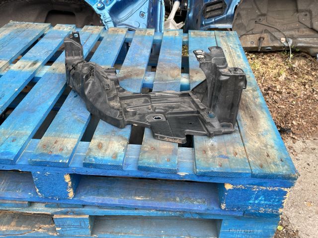 bontott RENAULT MEGANE III Jobb Fényszóró Tartó