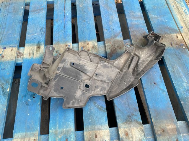 bontott RENAULT MEGANE III Jobb Fényszóró Tartó