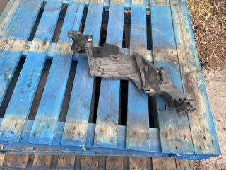 bontott RENAULT MEGANE III Jobb Fényszóró Tartó