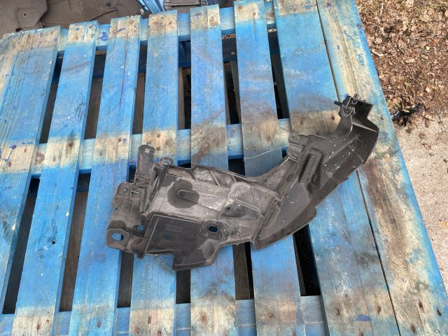 bontott RENAULT MEGANE III Jobb Fényszóró Tartó