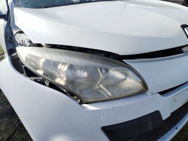 bontott RENAULT MEGANE III Jobb Fényszóró