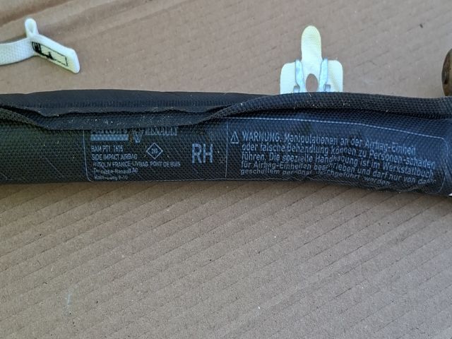 bontott RENAULT MEGANE III Jobb Függönylégzsák és Oldallégzsák