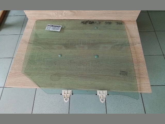 bontott RENAULT MEGANE III Jobb hátsó Ablak