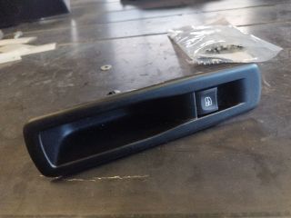 bontott RENAULT MEGANE III Jobb hátsó Ablakemelő Kapcsoló