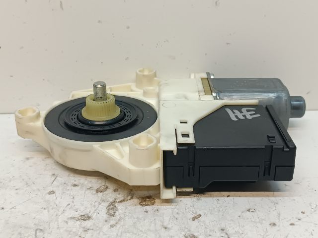 bontott RENAULT MEGANE III Jobb hátsó Ablakemelő Motor