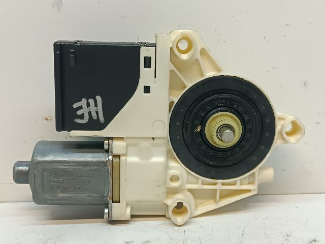 bontott RENAULT MEGANE III Jobb hátsó Ablakemelő Motor