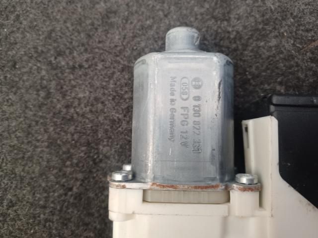 bontott RENAULT MEGANE III Jobb hátsó Ablakemelő Szerkezet (Elektromos)