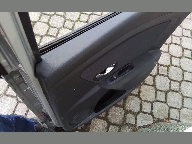 bontott RENAULT MEGANE III Jobb hátsó Ajtó (Részeivel)