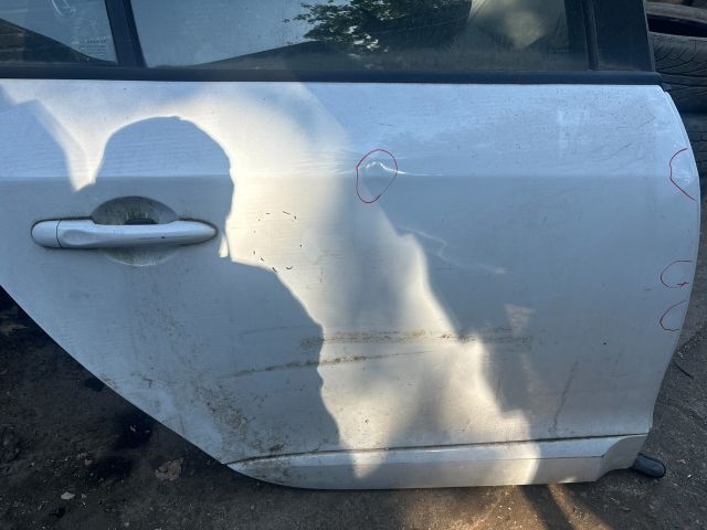 bontott RENAULT MEGANE III Jobb hátsó Ajtó (Részeivel)