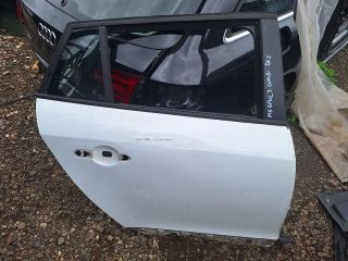 bontott RENAULT MEGANE III Jobb hátsó Ajtó (Üres lemez)