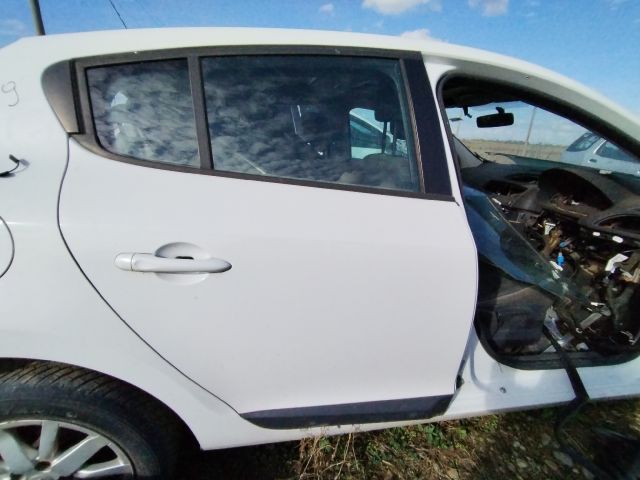 bontott RENAULT MEGANE III Jobb hátsó Ajtó (Üres lemez)