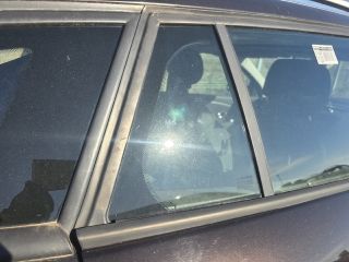 bontott RENAULT MEGANE III Jobb hátsó Fixüveg (Ajtóban)