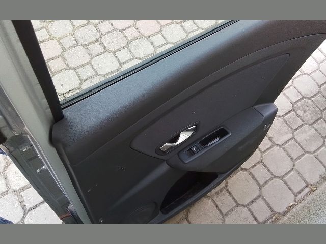 bontott RENAULT MEGANE III Jobb hátsó Fixüveg (Ajtóban)