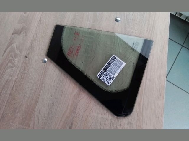 bontott RENAULT MEGANE III Jobb hátsó Fixüveg (Ajtóban)