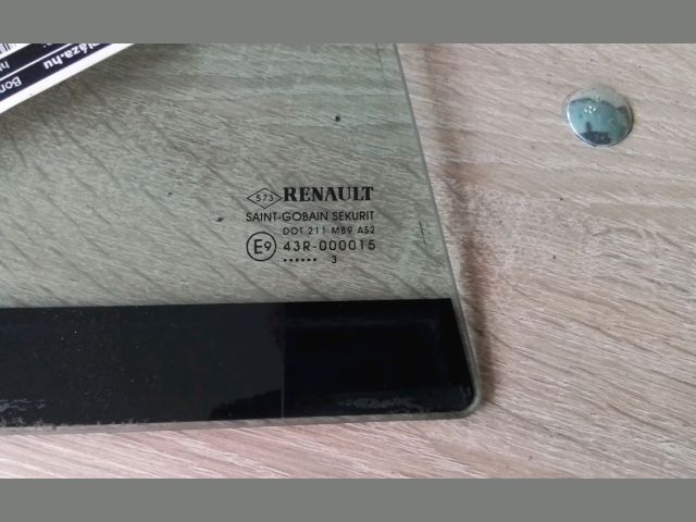 bontott RENAULT MEGANE III Jobb hátsó Fixüveg (Ajtóban)