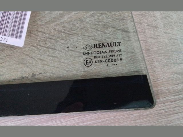 bontott RENAULT MEGANE III Jobb hátsó Fixüveg (Ajtóban)