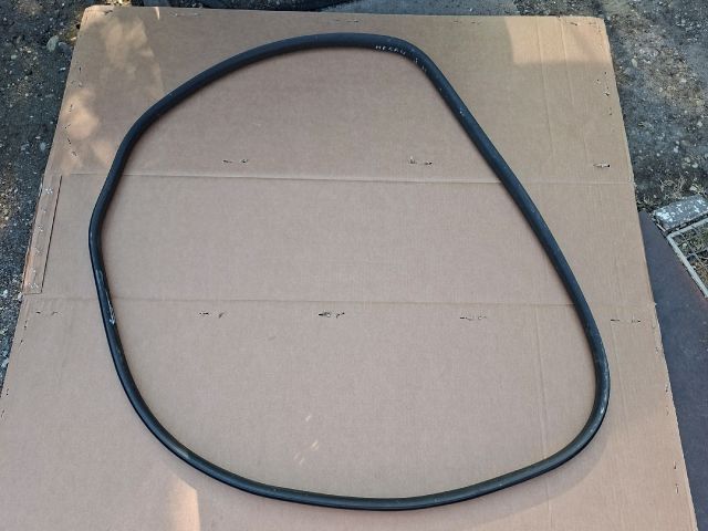 bontott RENAULT MEGANE III Jobb hátsó Gumikéder