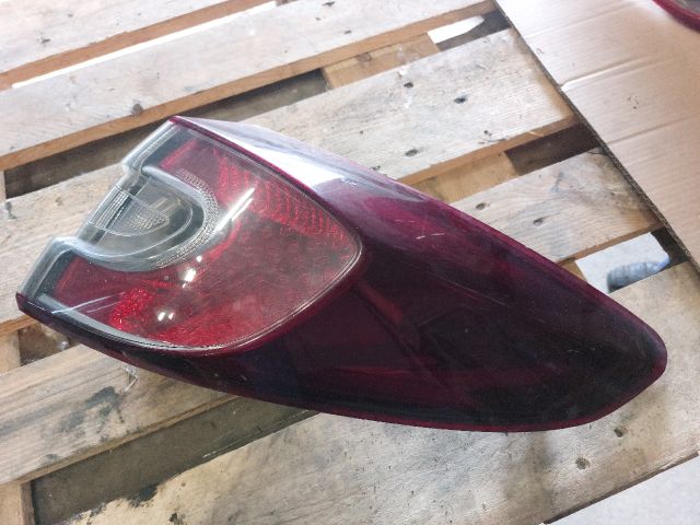 bontott RENAULT MEGANE III Jobb Hátsó Lámpa