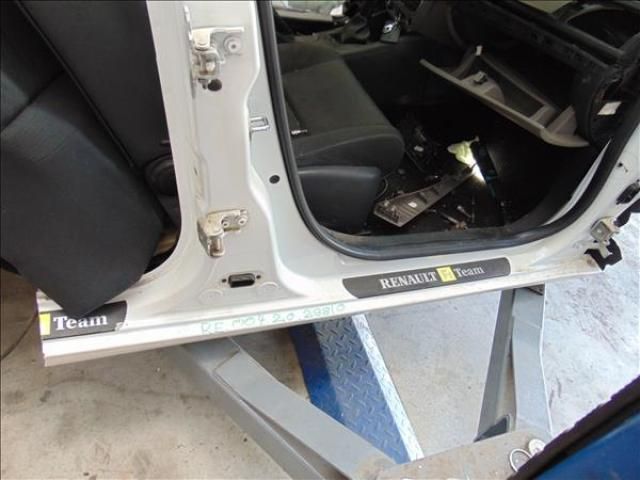bontott RENAULT MEGANE III Jobb Küszöb
