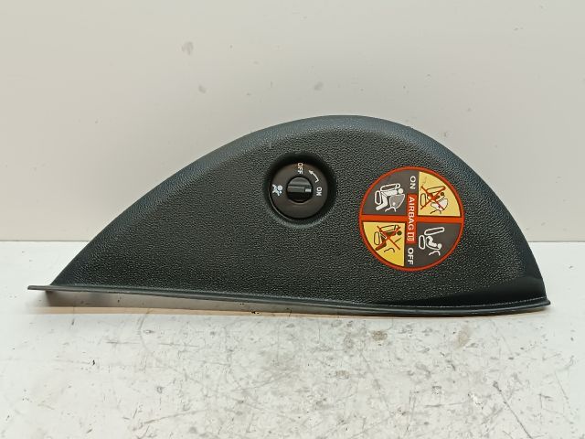 bontott RENAULT MEGANE III Jobb Műszerfal Oldalkárpit